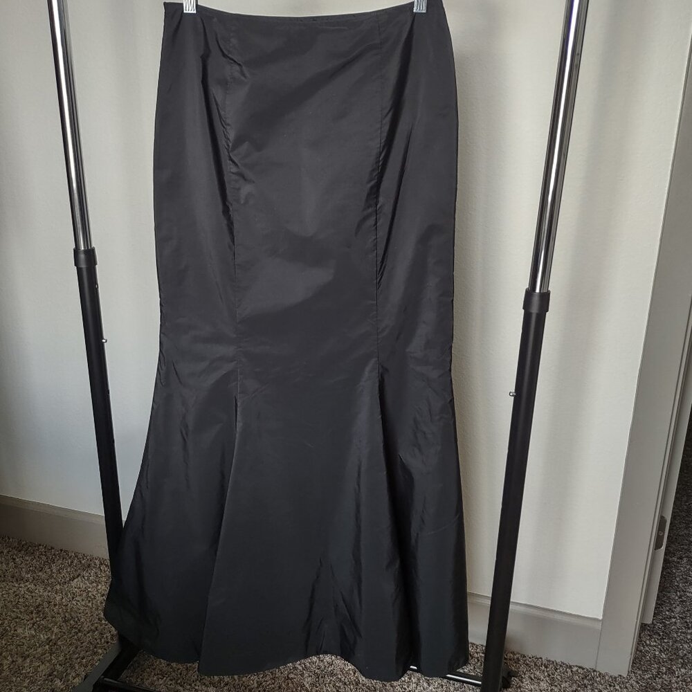 Vera Mont evening skirt, new